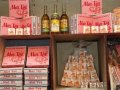 Rượu vang Thăng Long,  mứt thập cẩm - một trong những sản vật đặc trưng tết thời bao cấp