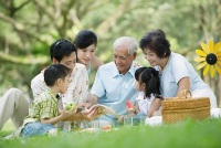 Văn hóa gia đình truyền thống và hiện đại       