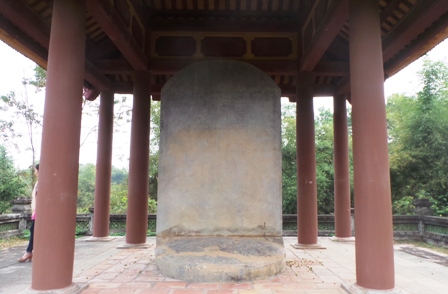 Người phụ nữ làm rạng danh cả 3 đời vua