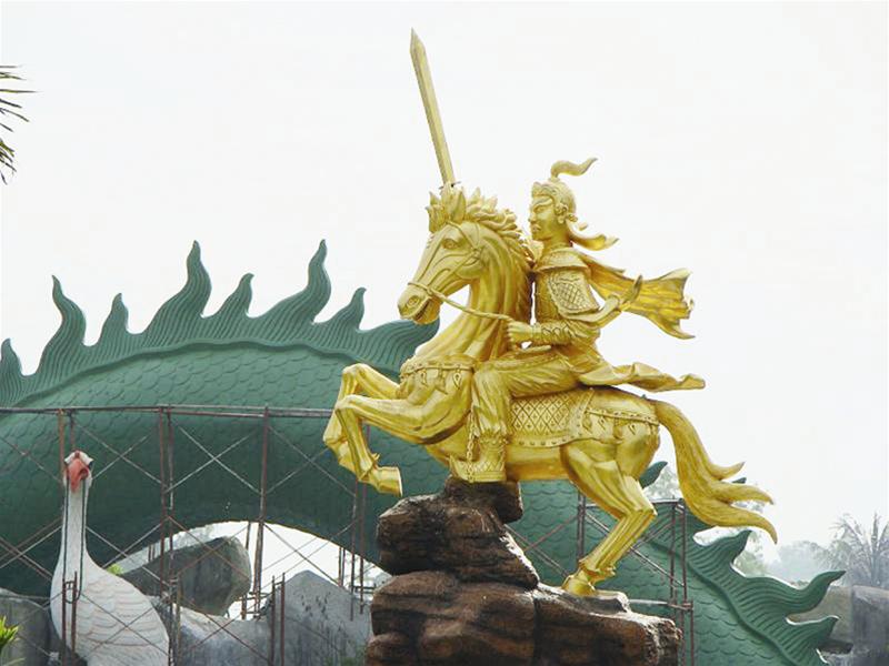 Tượng đài Lý Thường Kiệt tại khu Đại Nam Quốc tự (tỉnh Bình Dương)