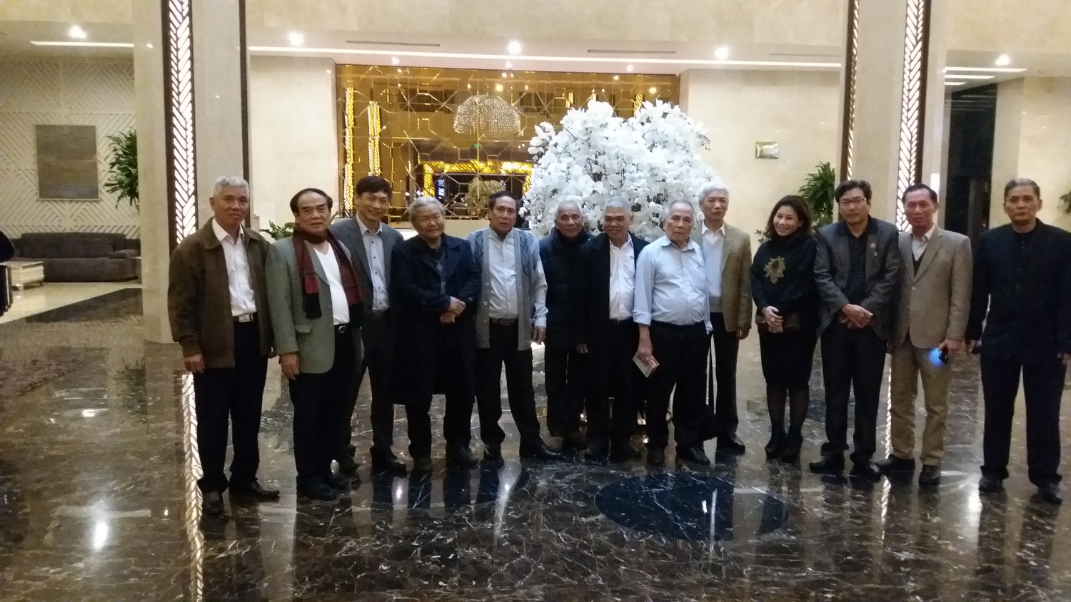 Chụp ảnh chung với đoàn Thanh Hóa