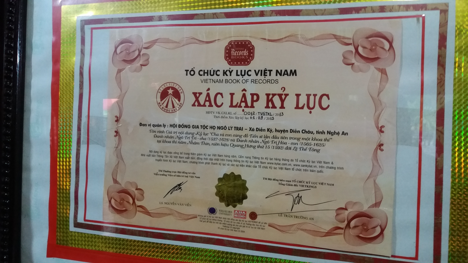 Bằng xác lập kỷ lục họ Lý Trai